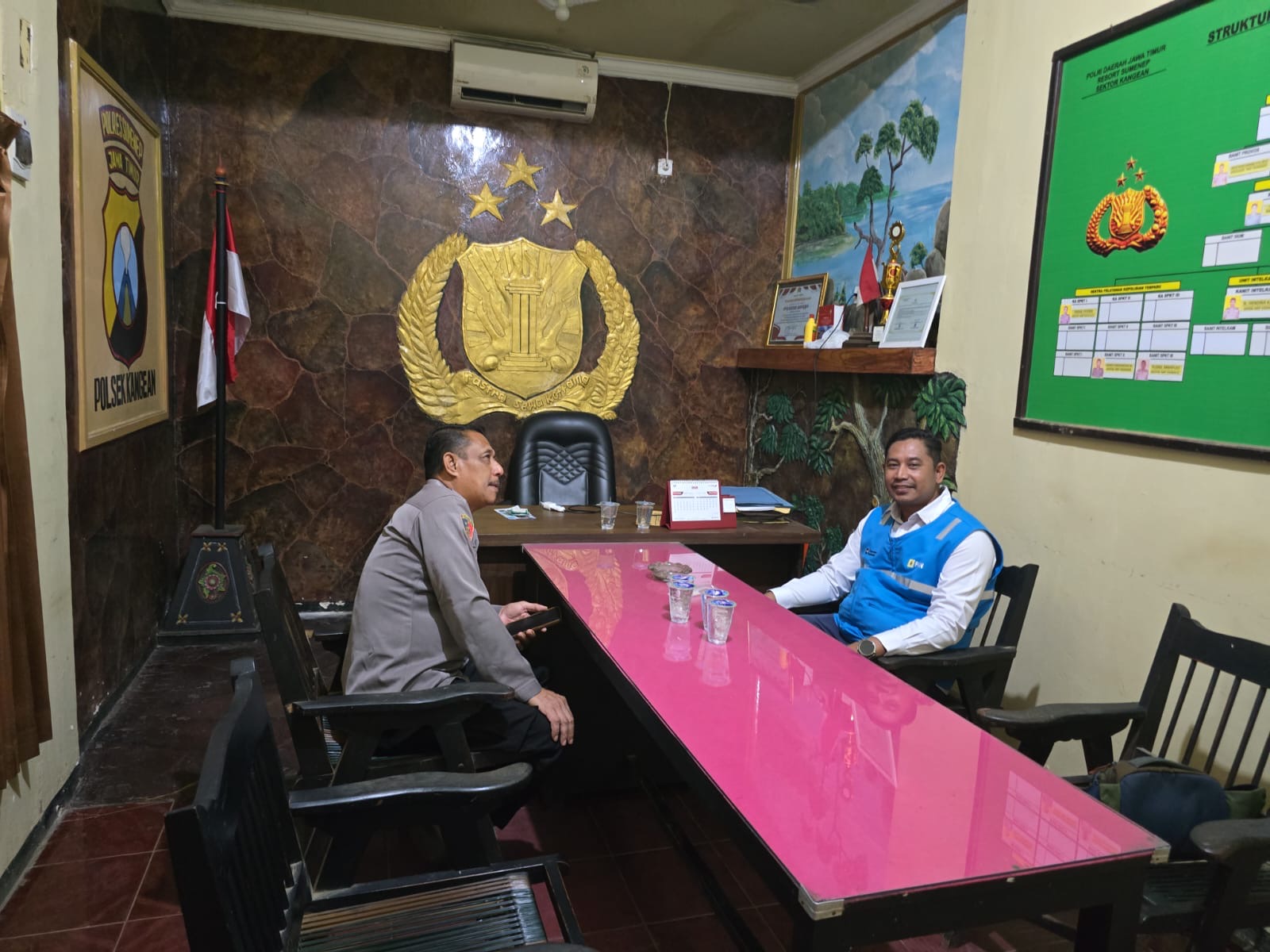 Natal Aman dan Nyaman, PLN UP3 Madura Pastikan Pasokan Listrik Andal di Gereja