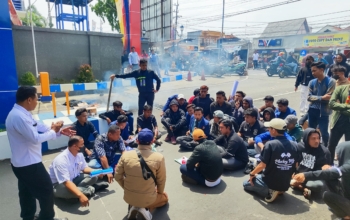 Mahasiswa Universitas Madura Geruduk Kampus, Tuntut KPUM Transparan dalam Pemira 2025