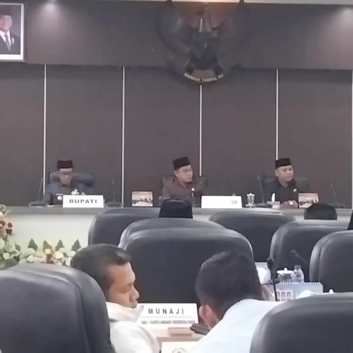 DPRD Pamekasan Gelar Paripurna, Bupati Sampaikan Empat Raperda Usulan 2026
