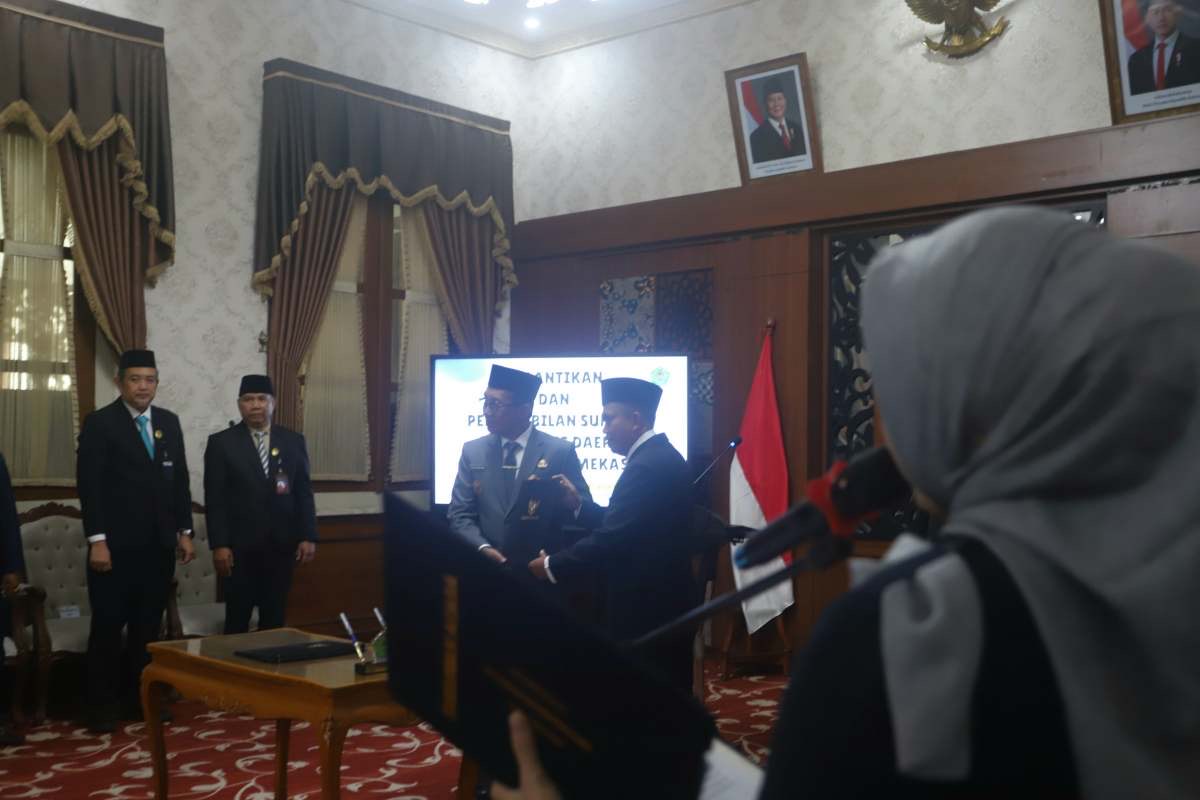 Bupati Pamekasan Lantik Taufikurrachman sebagai Sekda Definitif
