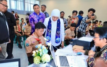 Gubernur Khofifah Ingatkan Peserta Lolos SPMB Jatim Segera Daftar Ulang, Jalur Pemenuhan Kuota Dibuka 29 Juni